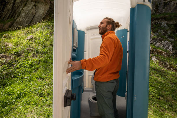Porta potty delivery and setup in Meadowlakes, TX